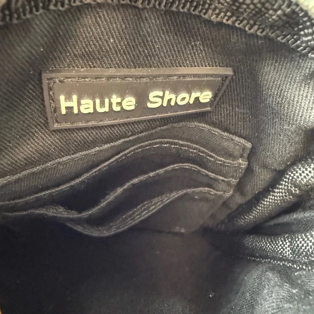 Haute Shore Crossbody Bag Women OS Black Excellent Neoprene Striped Sporty